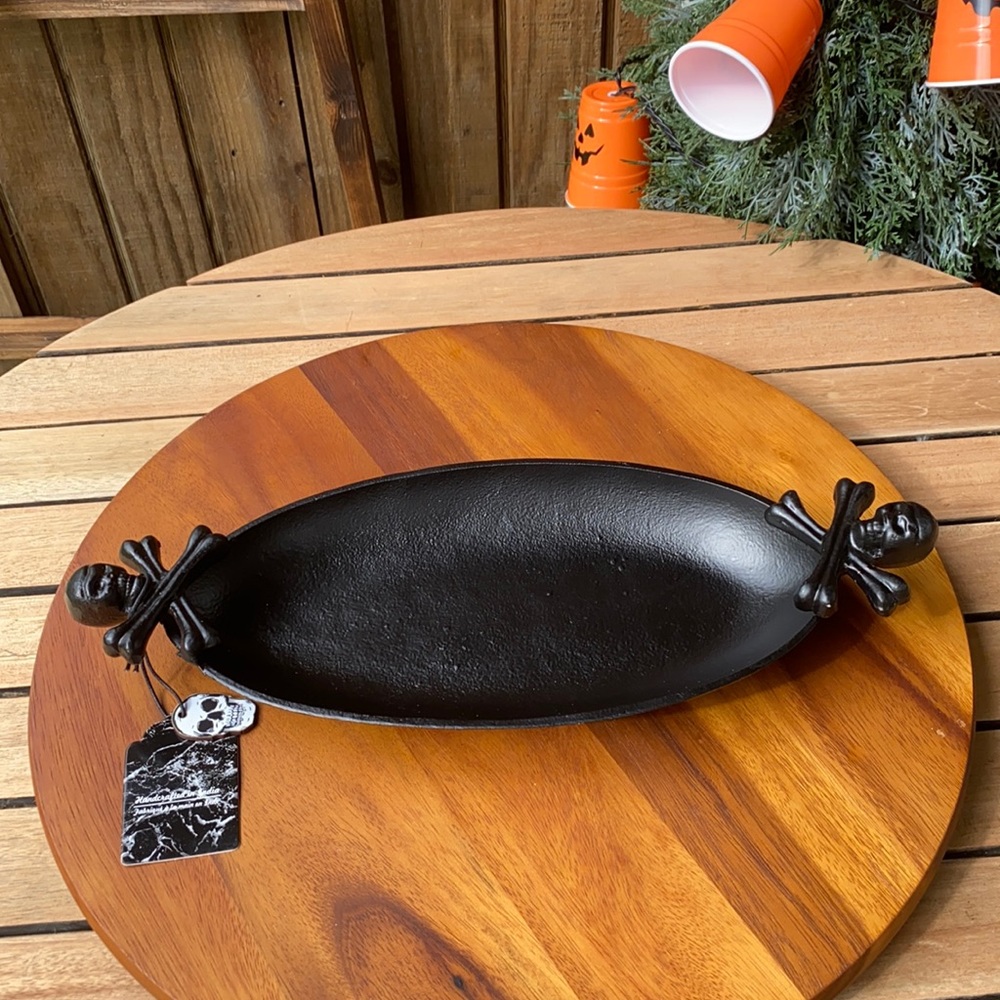 Skull&Crossbones Ceramic Elongated Serving Dish ☠️